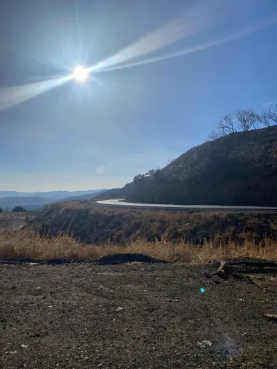 Achèvement et réalisation de la voie de liaison entre la Route Nationale n°64 et le CEM Chahid Saïdoun Rebih (1,360 km)